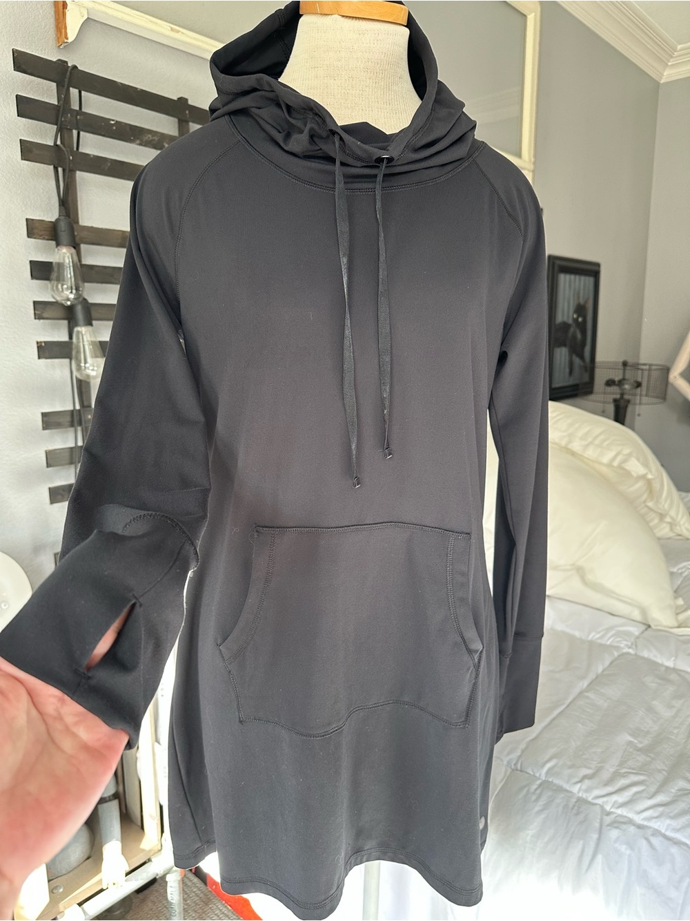 Yogalicious Black Hooded Dress with Kangaroo Pocket size large - Picture 10 of 14
